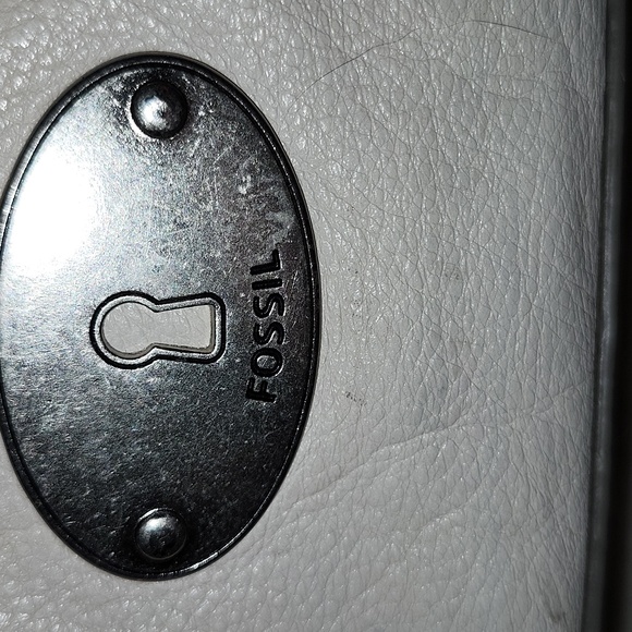 FOSSIL Cream Coloured Hand Bag, GUC - Picture 2 of 6